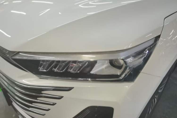 Used Bestune T77 2023 1.5T Automatic Luxury Model Left Front Headlight