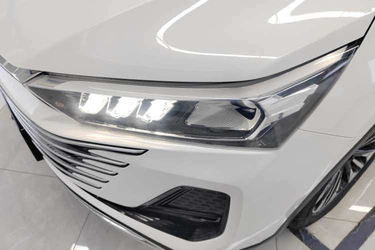 Used Bestune T77 2023 1.5T Automatic Luxury Model Left Front Headlight