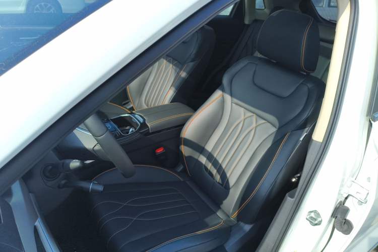 Used Bestune T77 2023 1.5T Automatic Luxury Model Left Front Seat