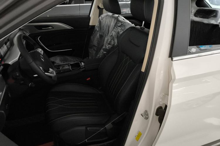 Used Bestune T77 2023 1.5T Automatic Luxury Model Left Front Seat