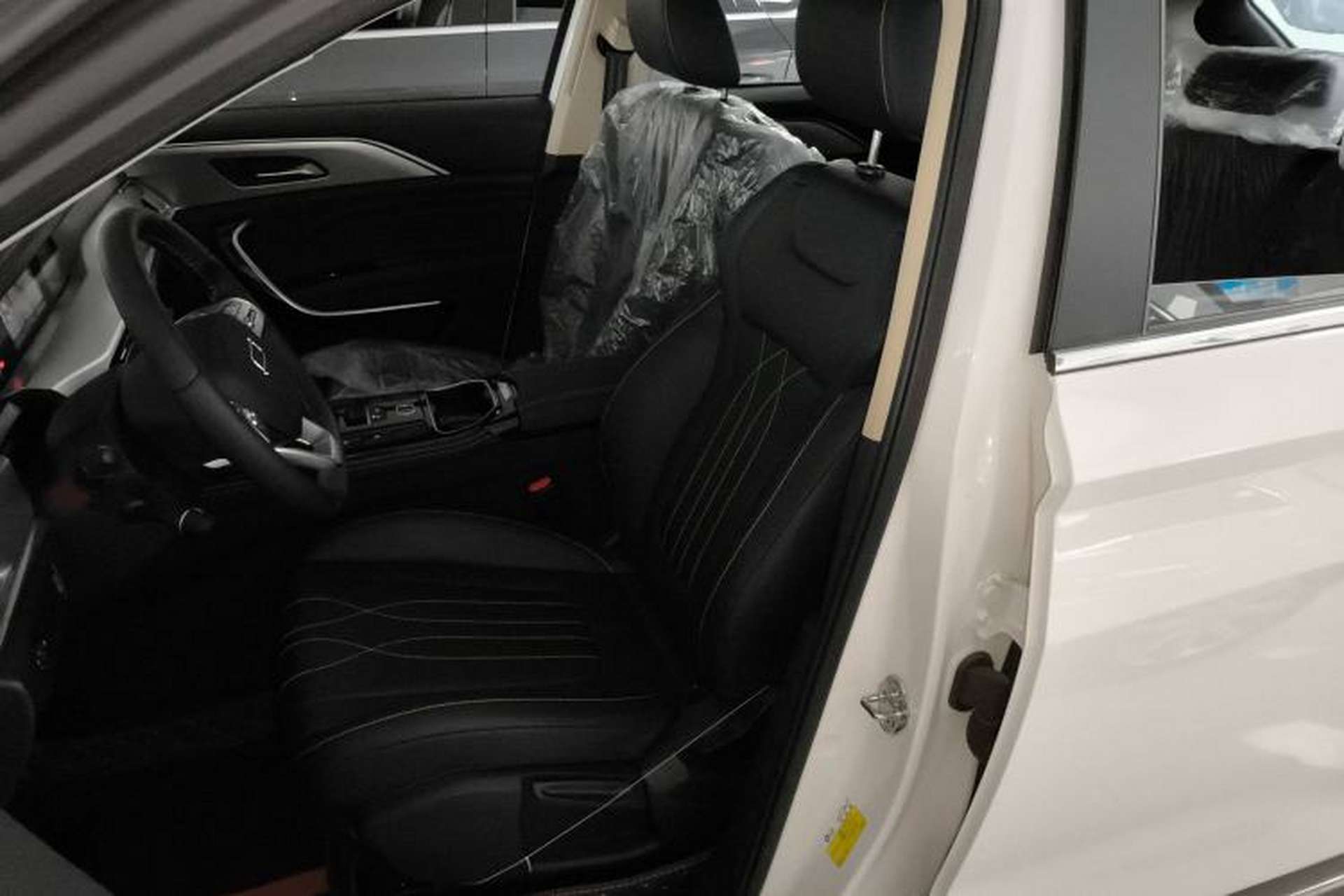Used Bestune T77 2023 1.5T Automatic Luxury Model Left Front Seat