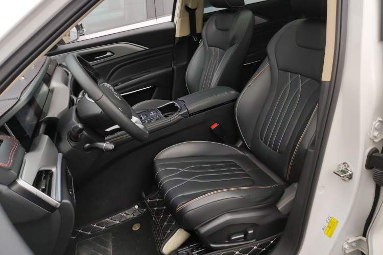 Used Bestune T77 2023 1.5T Automatic Luxury Model Left Front Seat