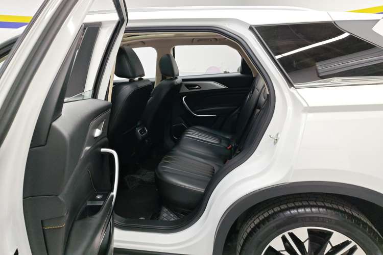 Used Bestune T77 2023 1.5T Automatic Luxury Model Left Rear Seat