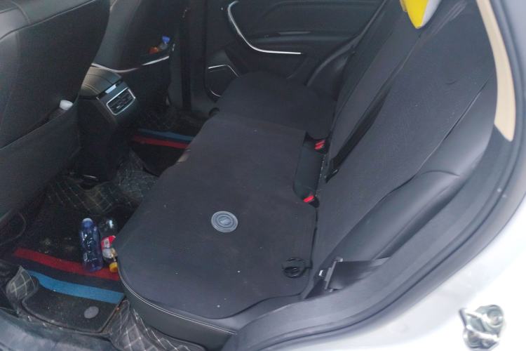 Used Bestune T77 2023 1.5T Automatic Luxury Model Left Rear Seat