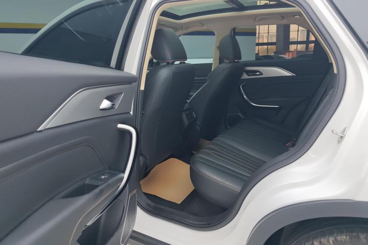 Used Bestune T77 2023 1.5T Automatic Luxury Model Left Rear Seat