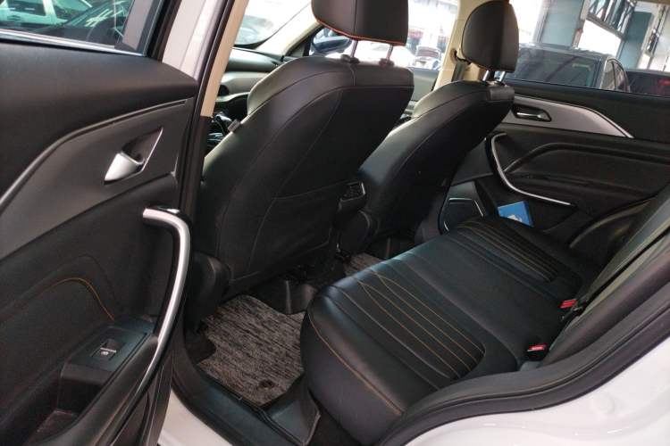Used Bestune T77 2023 1.5T Automatic Luxury Model Left Rear Seat