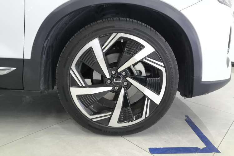 Used Bestune T77 2023 1.5T Automatic Premium Edition Left Rear Wheel Hub
