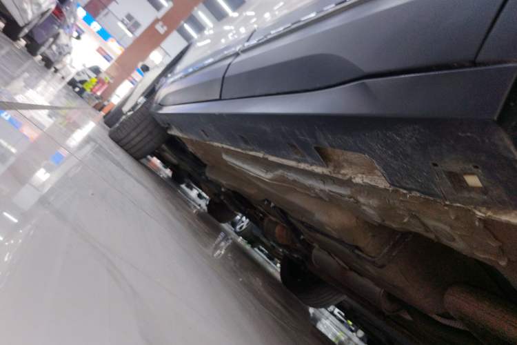 Used Bestune T77 2023 1.5T Automatic Premium Edition Left Side Sill