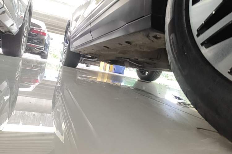 Used Bestune T77 2023 1.5T Automatic Luxury Model Left Side Sill
