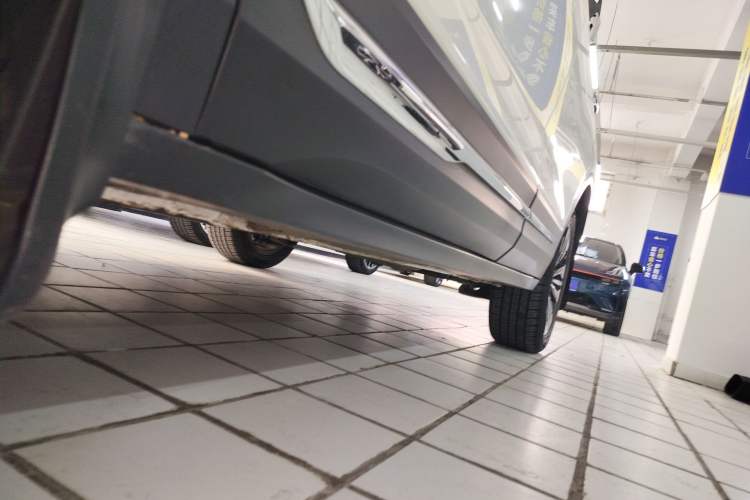 Used Bestune T77 2023 1.5T Automatic Luxury Model Left Side Sill