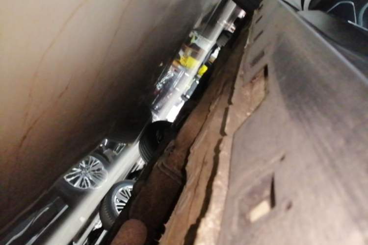 Used Bestune T77 2023 1.5T Automatic Luxury Model Left Side Sill