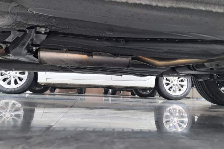 Used Bestune T77 2023 1.5T Automatic Luxury Model Left Side Sill