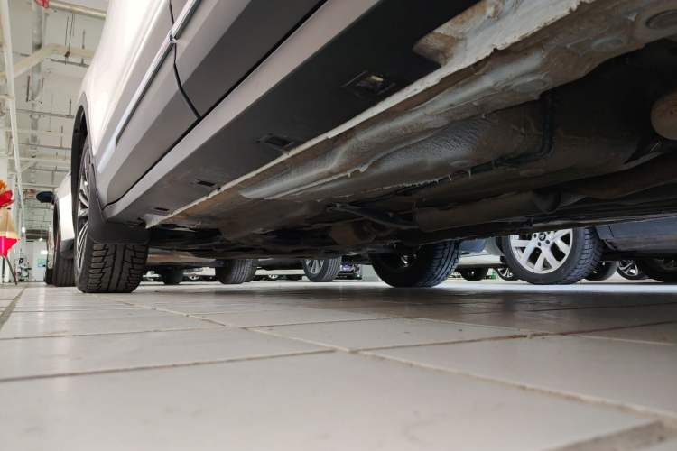 Used Bestune T77 2023 1.5T Automatic Luxury Model Left Side Sill