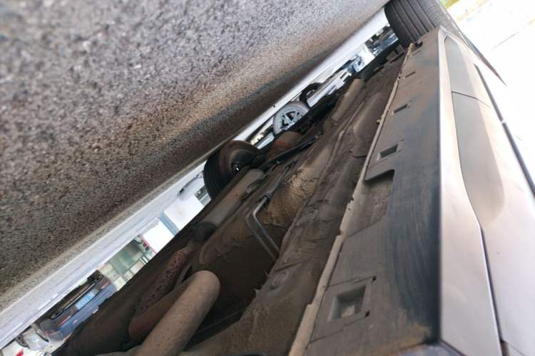 Used Bestune T77 2023 1.5T Automatic Luxury Model Left Side Sill