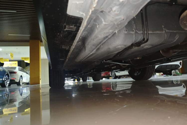 Used Bestune T77 2023 1.5T Automatic Luxury Model Left Side Sill
