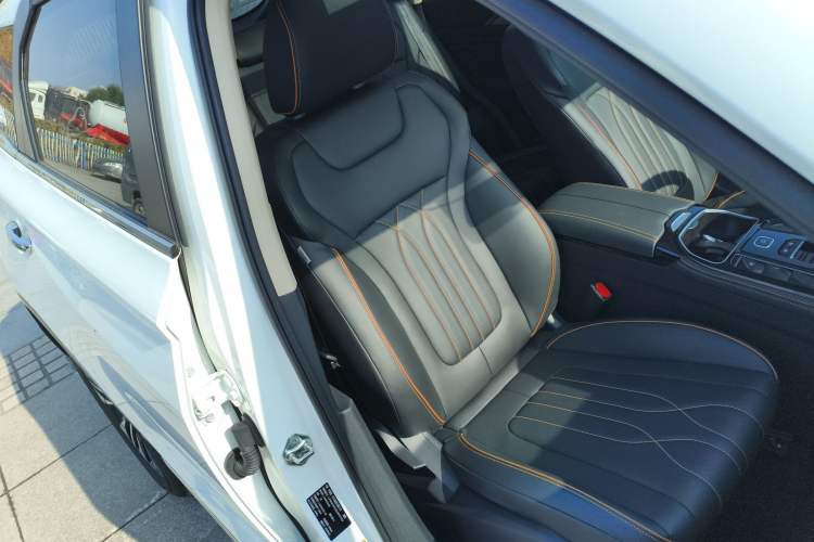 Used Bestune T77 2023 1.5T Automatic Luxury Model Right Front Seat