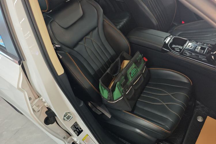 Used Bestune T77 2023 1.5T Automatic Luxury Model Right Front Seat