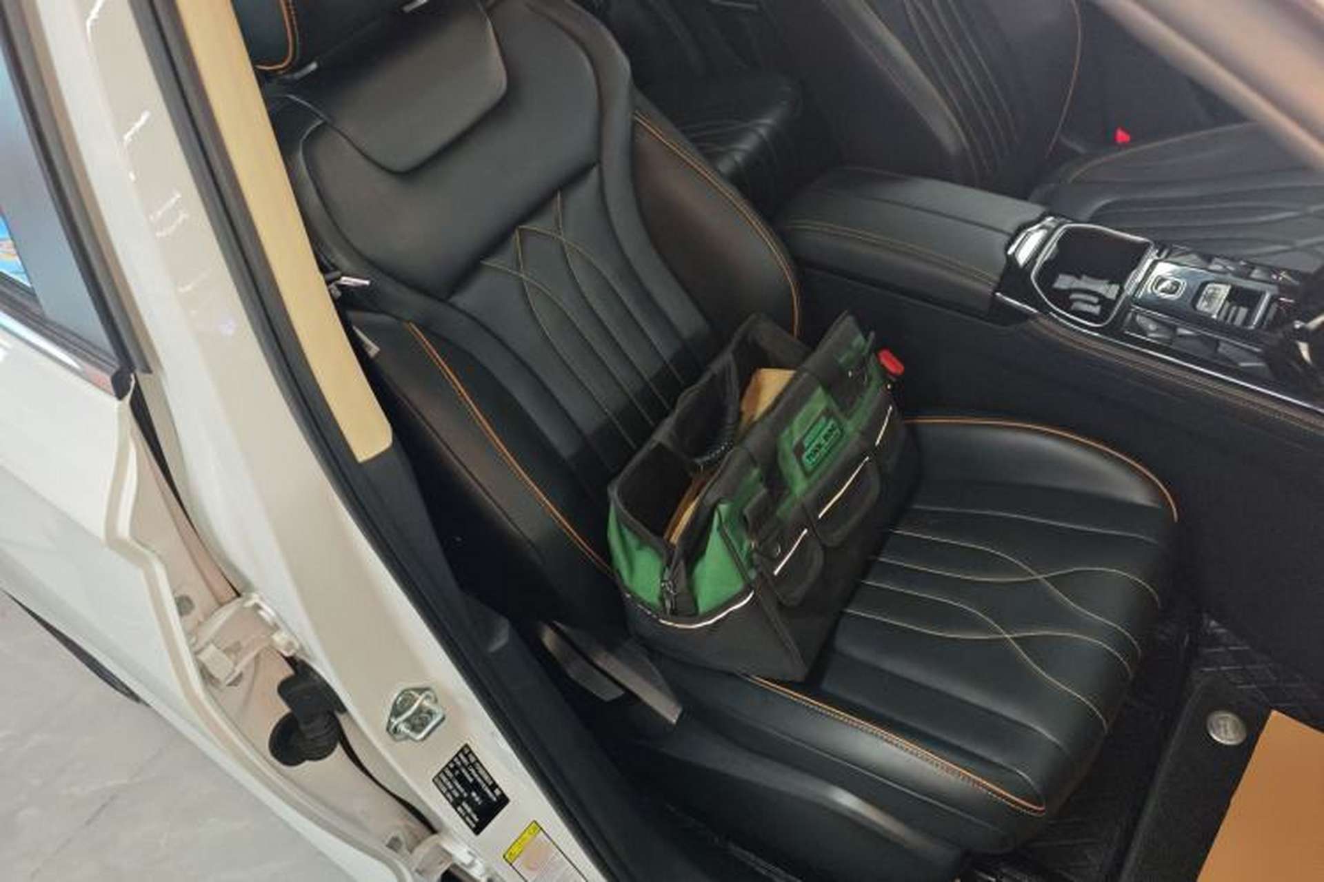 Used Bestune T77 2023 1.5T Automatic Luxury Model Right Front Seat