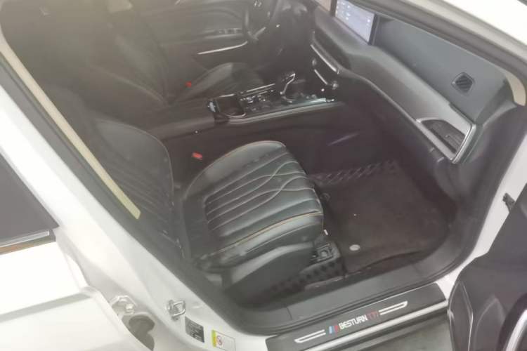 Used Bestune T77 2023 1.5T Automatic Luxury Model Right Front Seat