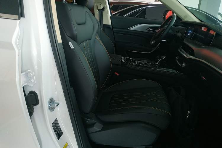 Used Bestune T77 2023 1.5T Automatic Luxury Model Right Front Seat