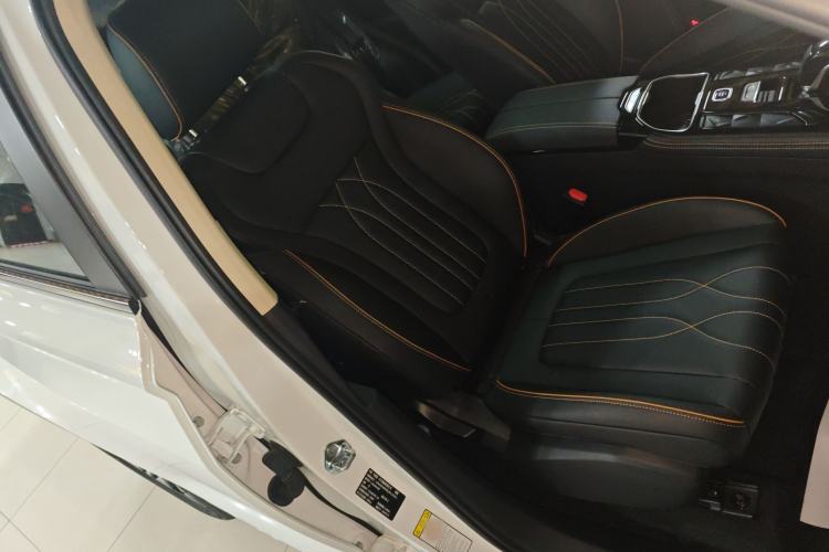 Used Bestune T77 2023 1.5T Automatic Luxury Model Right Front Seat