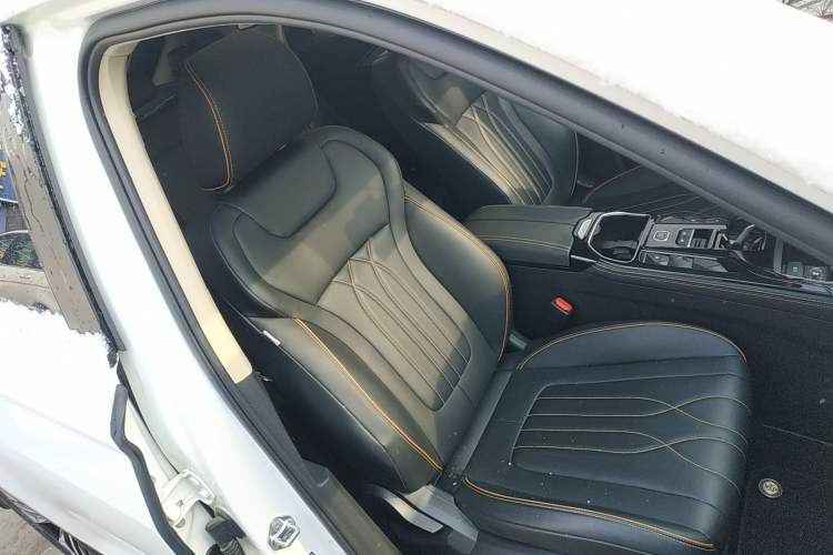 Used Bestune T77 2023 1.5T Automatic Luxury Model Right Front Seat