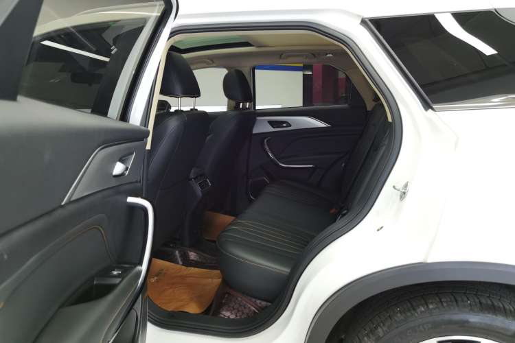 Used Bestune T77 2023 1.5T Automatic Luxury Model Right Rear Seat