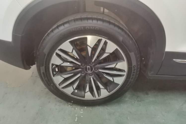 Used Bestune T77 2023 1.5T Automatic Luxury Model Right Rear Wheel Hub