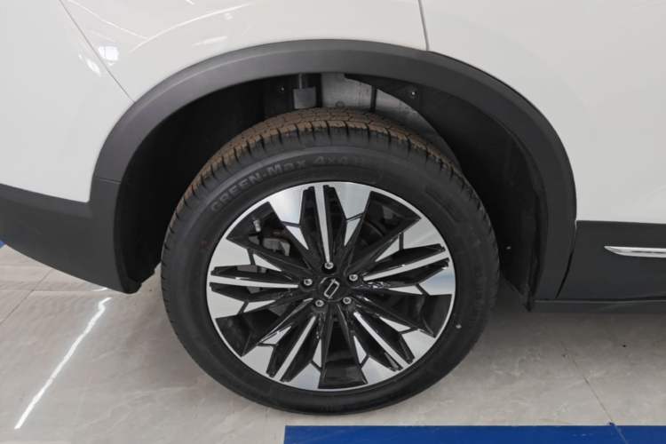 Used Bestune T77 2023 1.5T Automatic Luxury Model Right Rear Wheel Hub