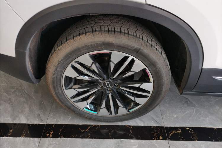 Used Bestune T77 2023 1.5T Automatic Luxury Model Right Rear Wheel Hub