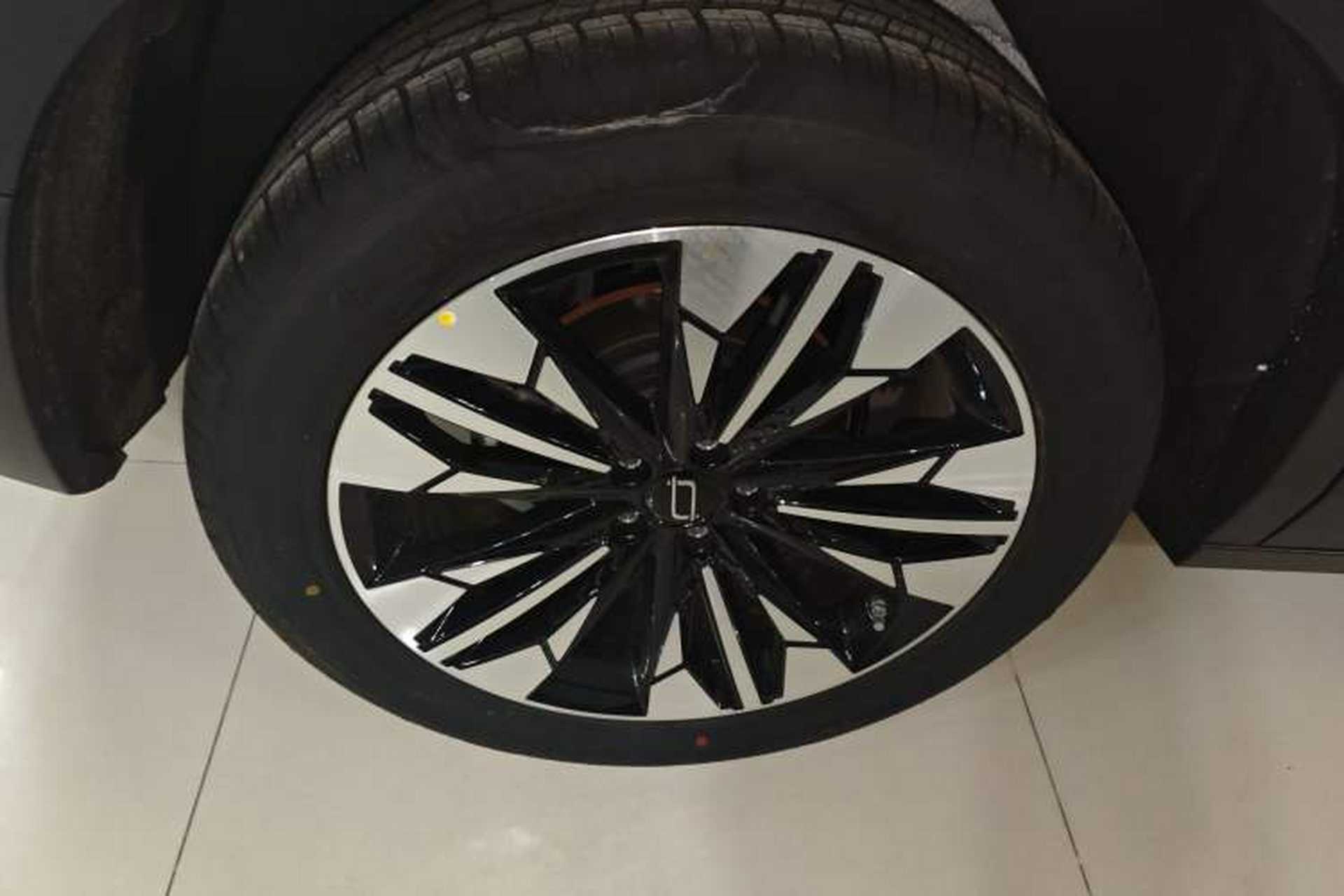 Used Bestune T77 2023 1.5T Automatic Luxury Model Right Rear Wheel Hub