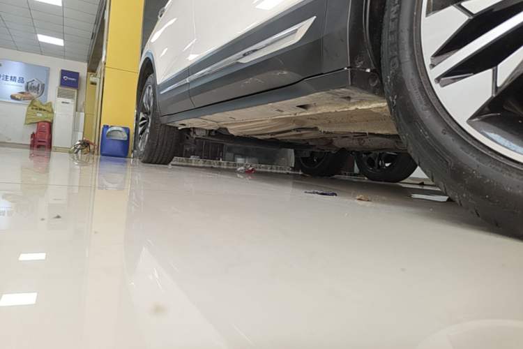 Used Bestune T77 2023 1.5T Automatic Luxury Model Right Side Sill