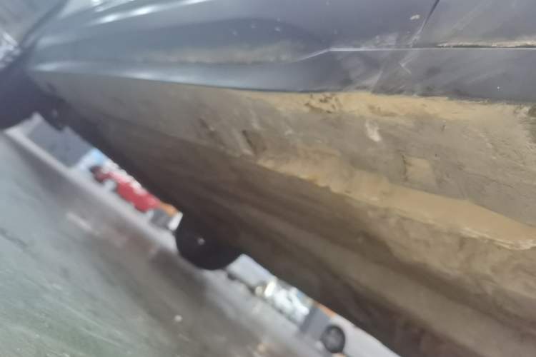 Used Bestune T77 2023 1.5T Automatic Luxury Model Right Side Sill