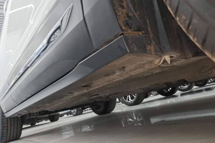 Used Bestune T77 2023 1.5T Automatic Luxury Model Right Side Sill