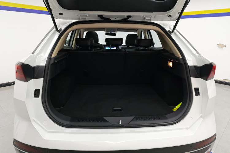 Used Bestune T77 2023 1.5T Automatic Luxury Model Trunk