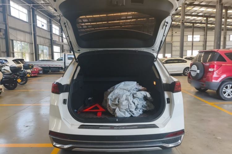 Used Bestune T77 2023 1.5T Automatic Luxury Model Trunk