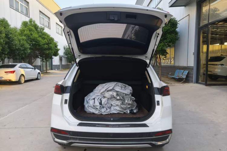 Used Bestune T77 2023 1.5T Automatic Luxury Model Trunk