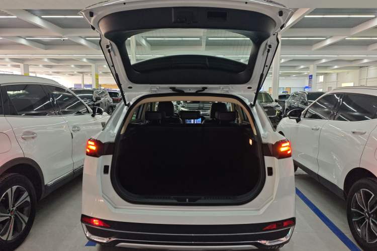 Used Bestune T77 2023 1.5T Automatic Luxury Model Trunk