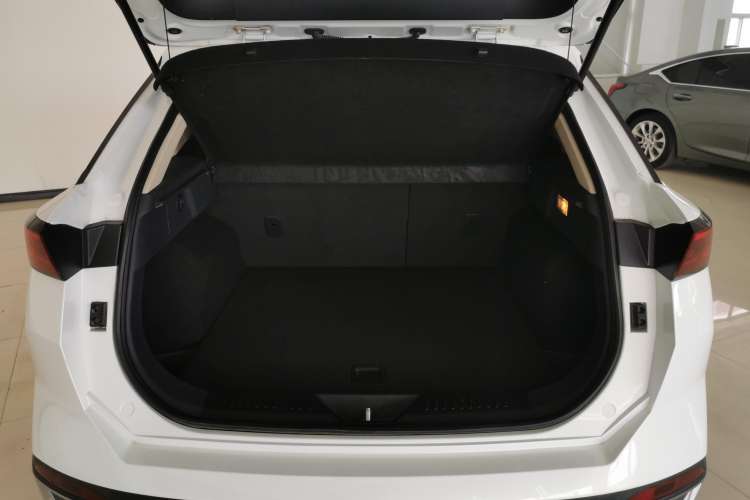 Used Bestune T77 2023 1.5T Automatic Premium Edition Trunk