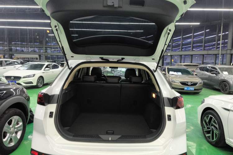 Used Bestune T77 2023 1.5T Automatic Luxury Model Trunk