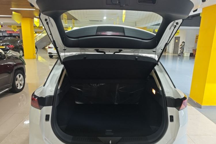Used Bestune T77 2023 1.5T Automatic Luxury Model Trunk