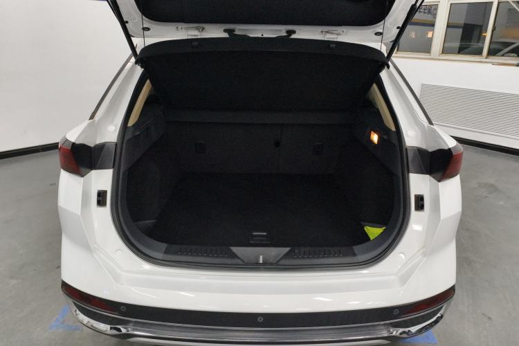 Used Bestune T77 2023 1.5T Automatic Luxury Model Trunk