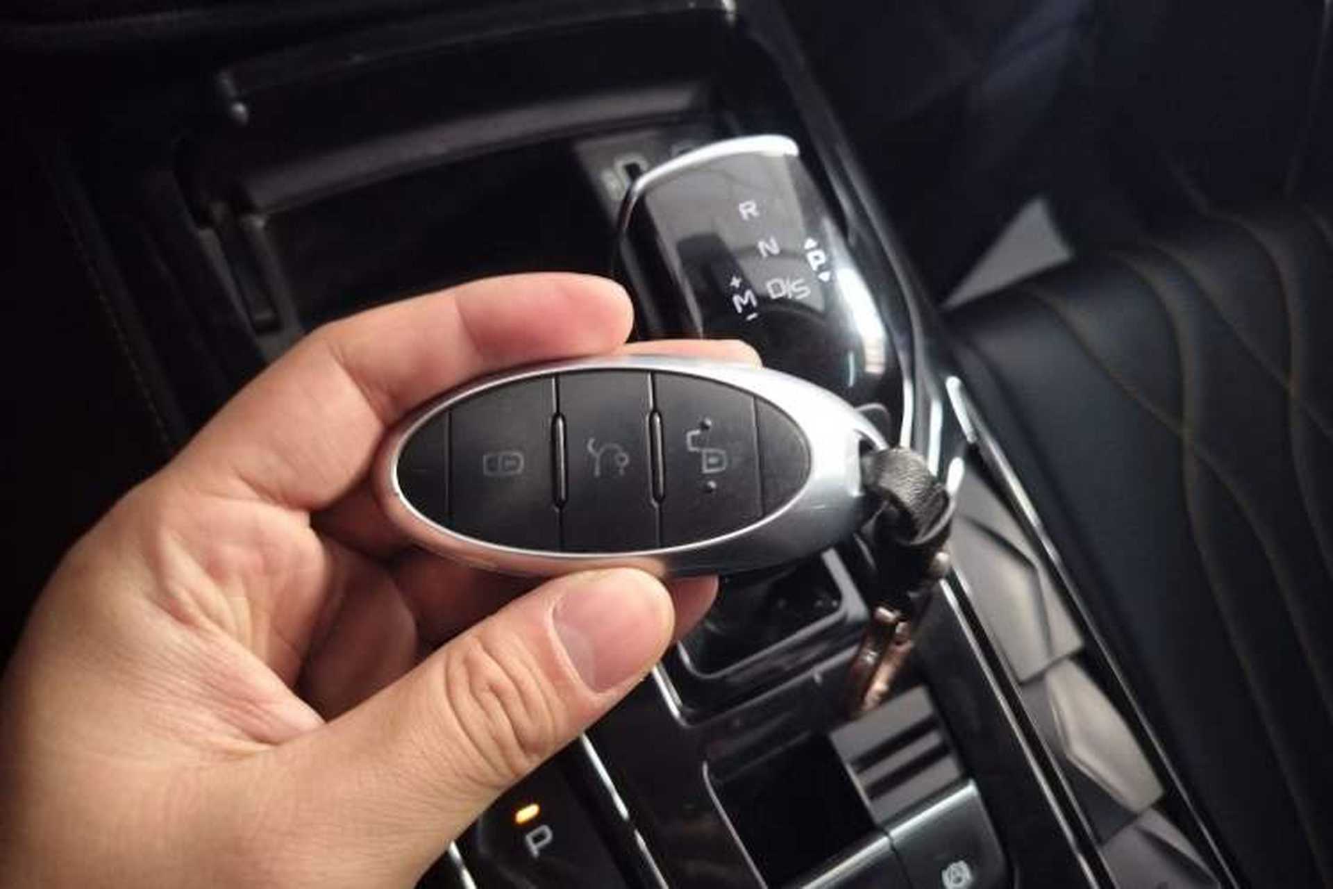 Used Bestune T77 2023 1.5T Automatic Luxury Model Vehicle Key