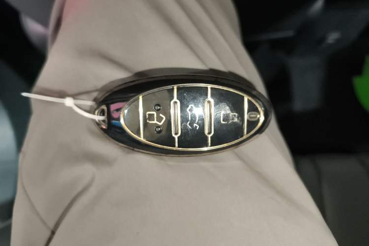 Used Bestune T77 2023 1.5T Automatic Luxury Model Vehicle Key