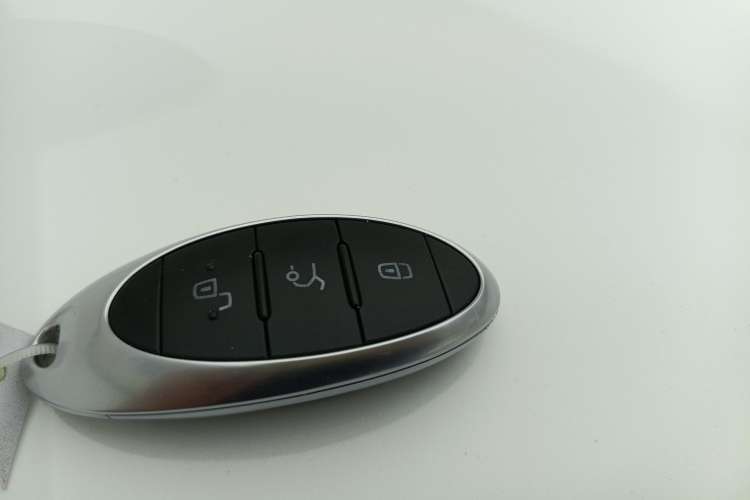 Used Bestune T77 2023 1.5T Automatic Luxury Model Vehicle Key