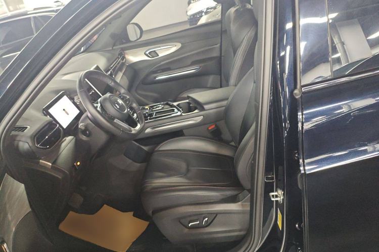 Used Bestune T90 2025 Dragon Edition 1.5T Enjoyment Model Black Knight Left Front Seat