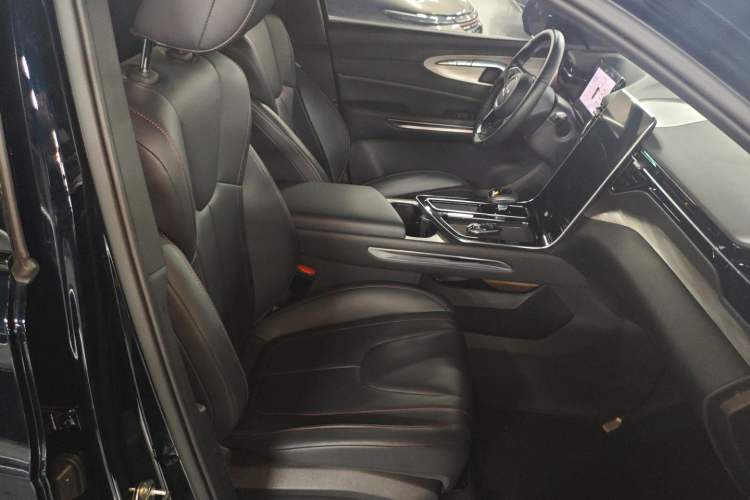 Used Bestune T90 2025 Dragon Edition 1.5T Enjoyment Model Black Knight Right Front Seat