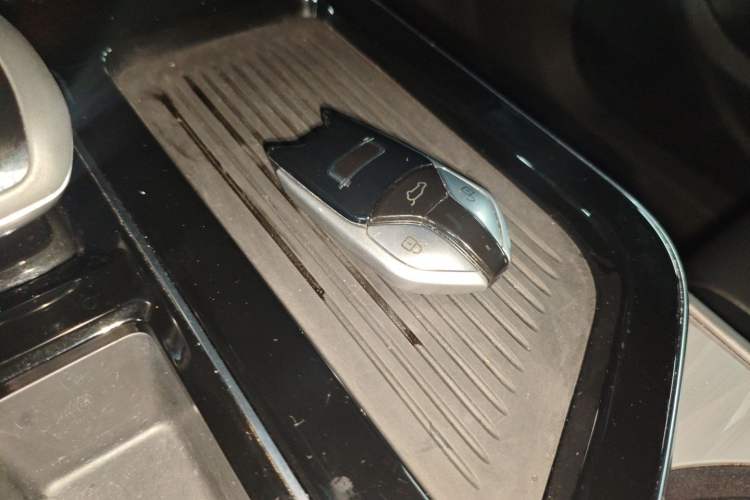 Used Bestune T90 2025 Dragon Edition 1.5T Enjoyment Model Black Knight Vehicle Key