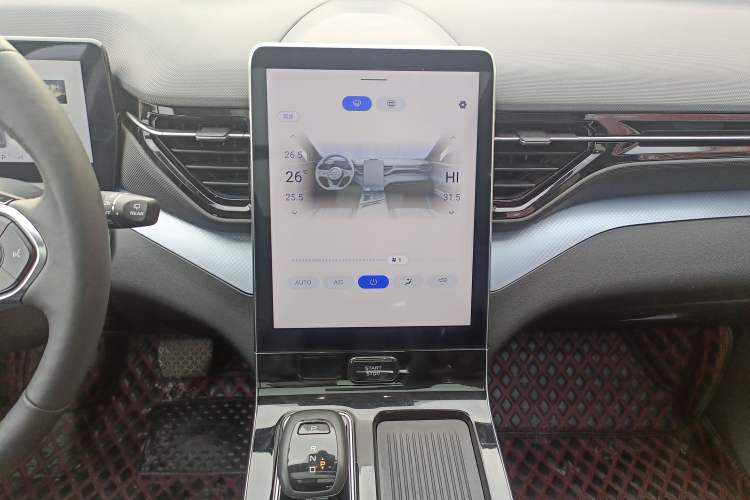 Used Bestune T90 2023 1.5T DCT Automatic Luxury Edition Audio And AC Panel