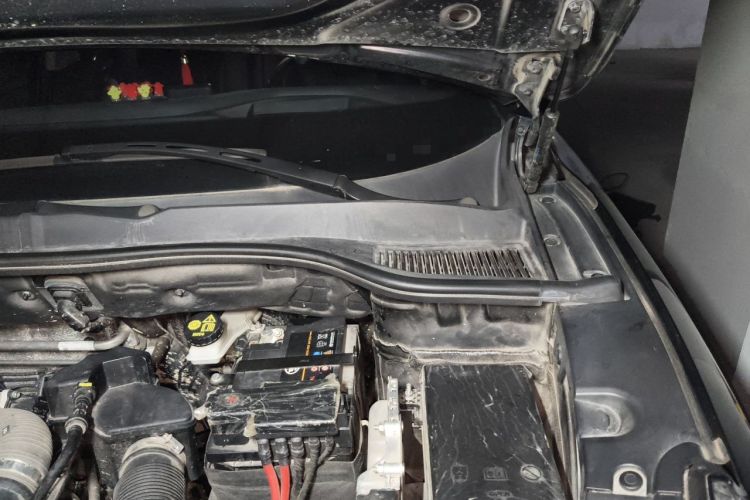Used Bestune T90 2023 1.5T DCT Automatic Prestige Edition Engine Bay Left